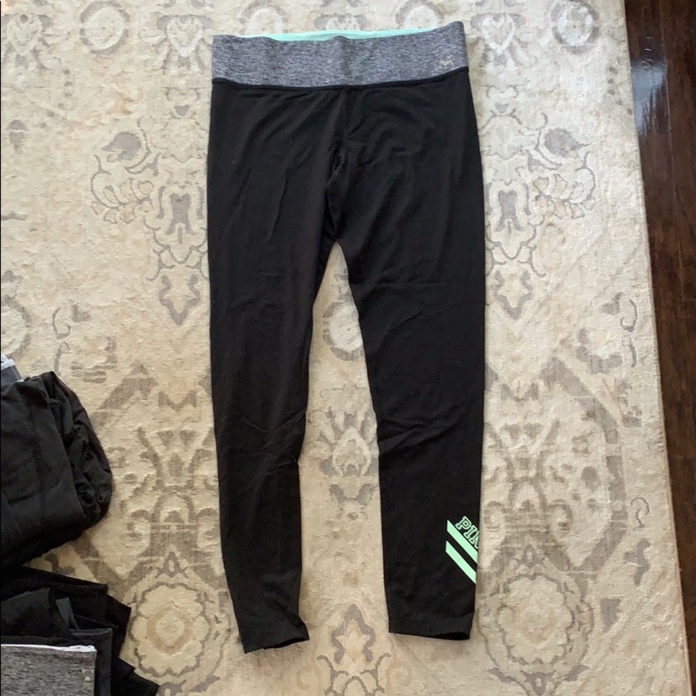 REVERSIBLE sea foam green VS pink leggings